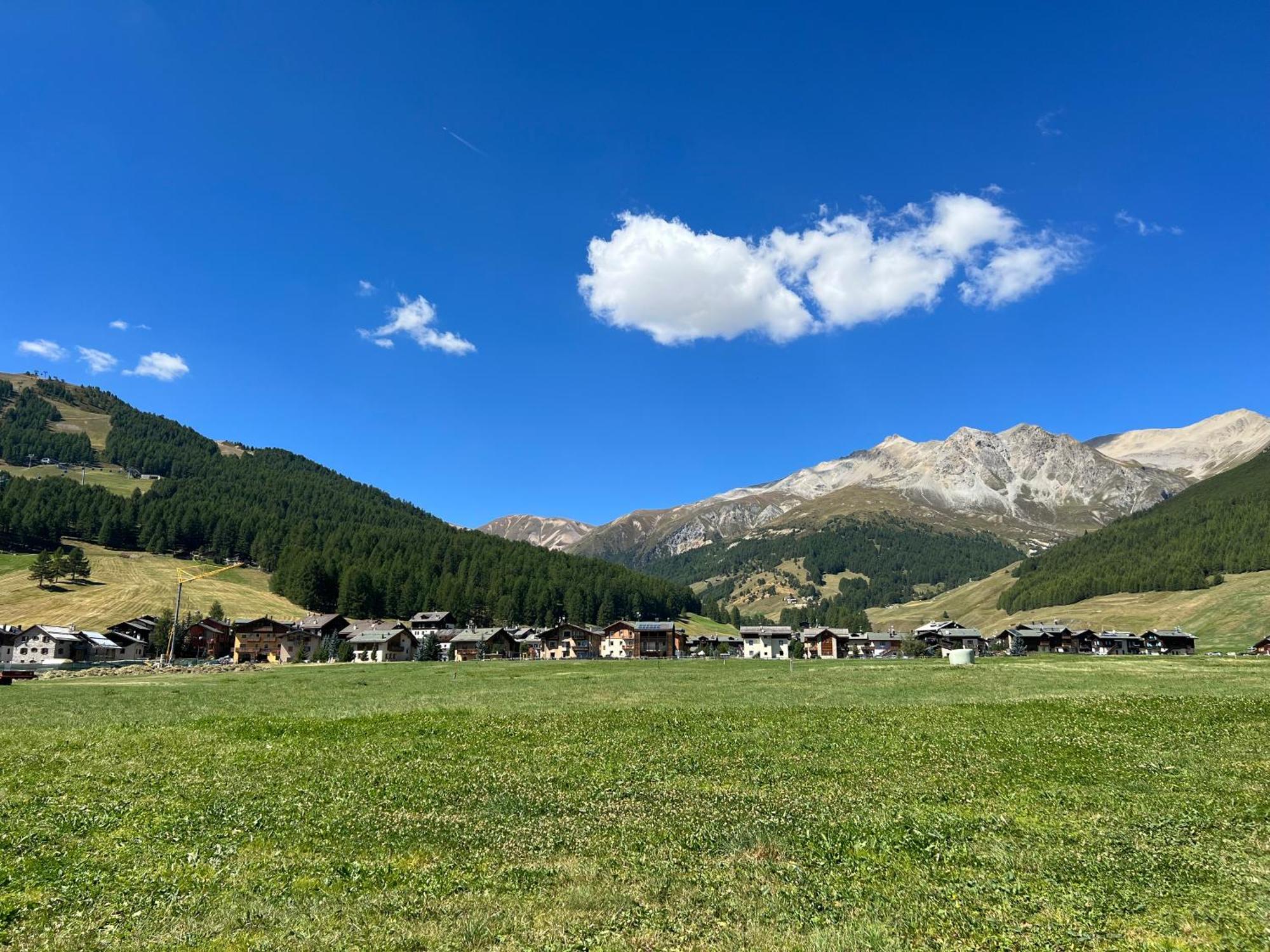 Hotel Adele Ливиньо Екстериор снимка