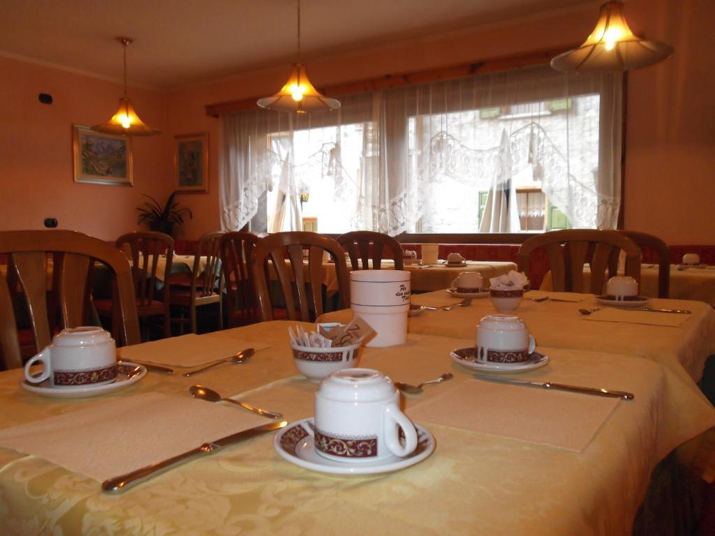 Hotel Adele Ливиньо Екстериор снимка