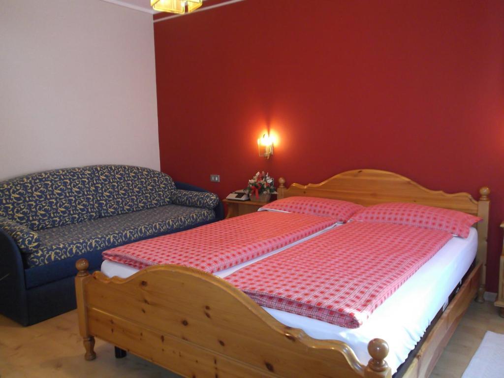 Hotel Adele Ливиньо Екстериор снимка